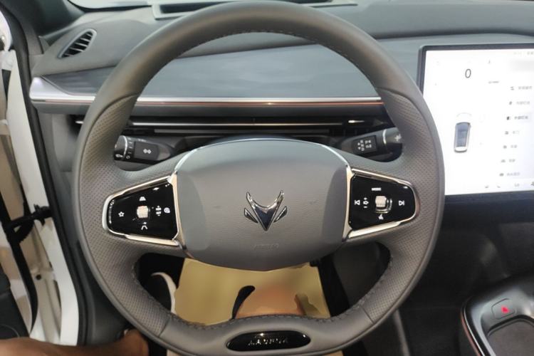 Used ARCFOX Alpha T5 2026 Model Pure Electric 660 Yuanjing Divine Driving Version Steering Wheel