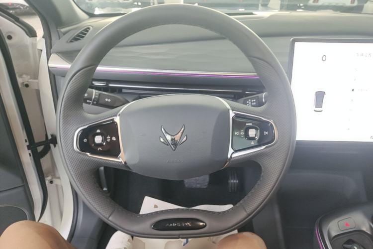 Used ARCFOX Alpha T5 2026 Model Pure Electric 560 Yuanjing Smart Driving Version Steering Wheel