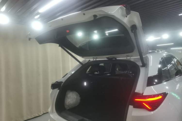 Used ARCFOX Alpha T5 2026 Model Pure Electric 560 Intelligent Enjoyment Version Trunk