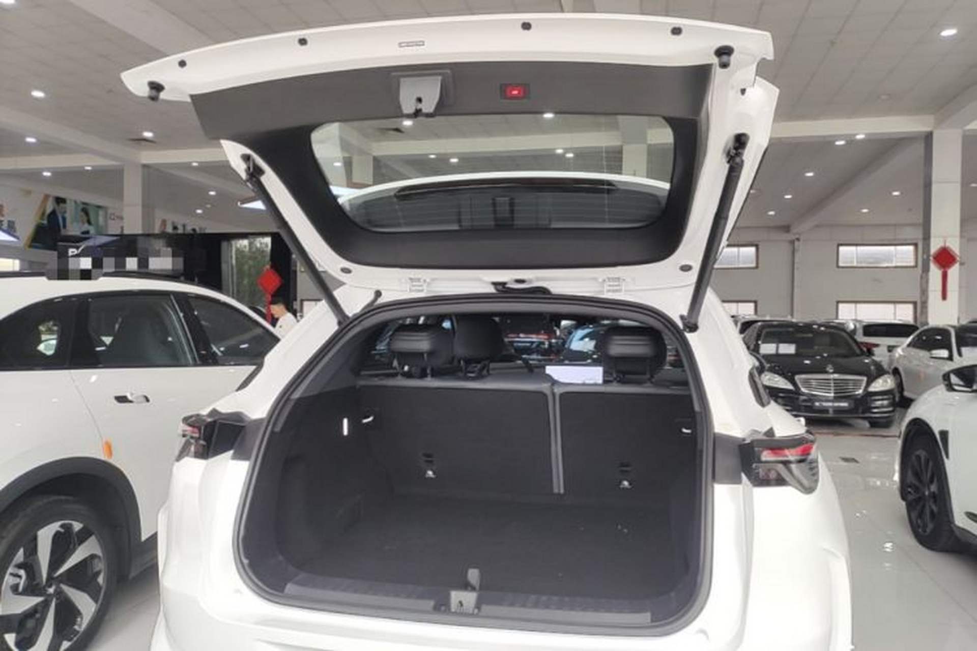 Used ARCFOX Alpha T5 2026 Model Pure Electric 660 Yuanjing Divine Driving Version Trunk