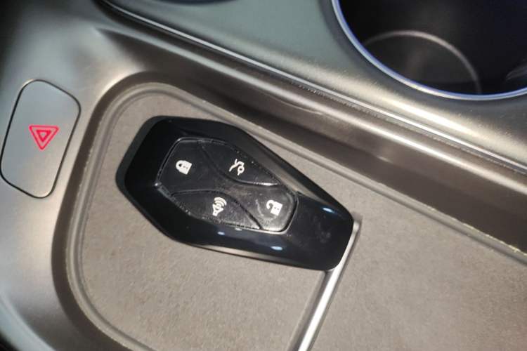 Used ARCFOX Alpha T5 2026 Model Pure Electric 660 Yuanjing Divine Driving Version Vehicle Key