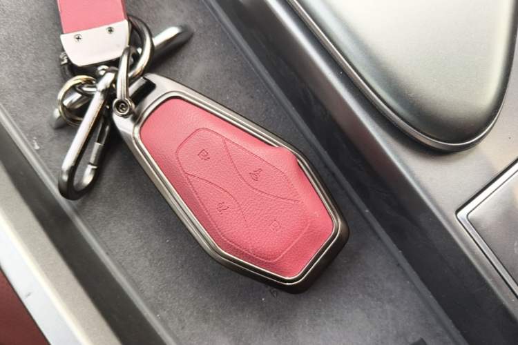 Used ARCFOX Alpha T5 2026 Model Pure Electric 660 Yuanjing Divine Driving Version Vehicle Key