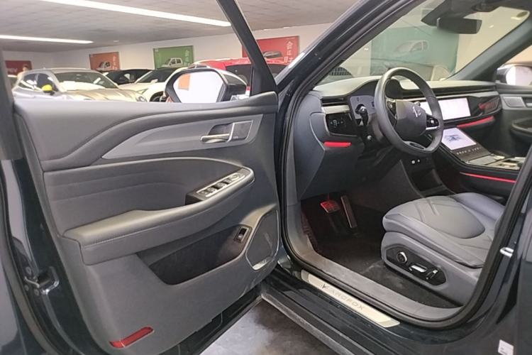 Used ARCFOX Alpha T6 2025 688MAX 175kW Driver Seat