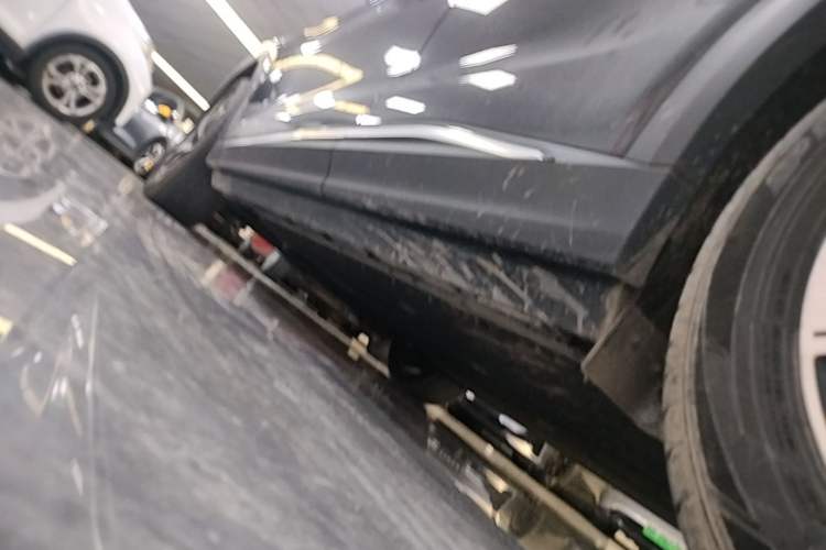 Used ARCFOX Alpha T6 2025 688MAX 175kW Left Side Sill