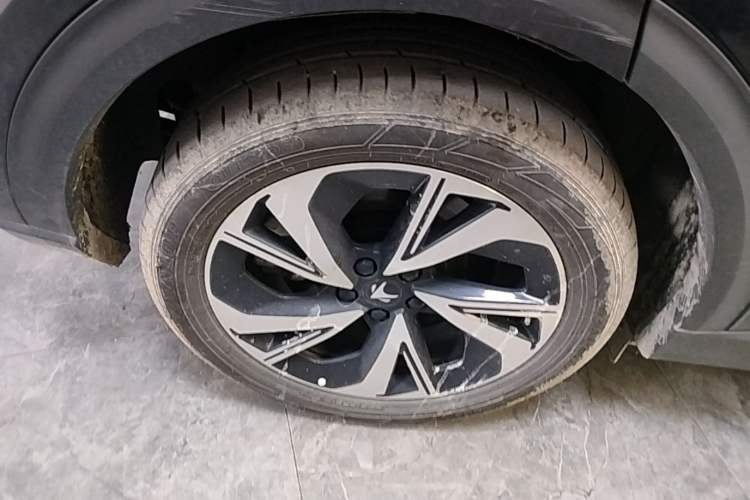 Used ARCFOX Alpha T6 2025 688MAX 175kW Right Rear Wheel Hub