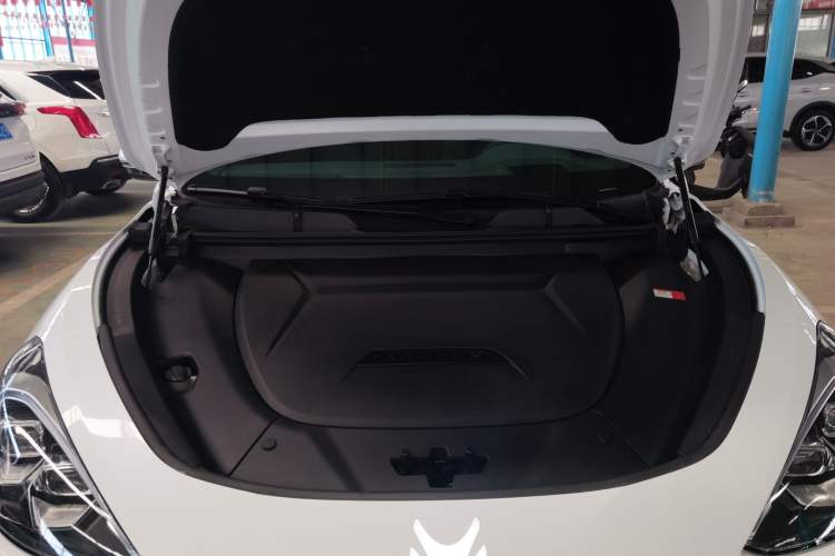 Used ARCFOX Alpha T6 2025 688MAX 175kW Engine Bay