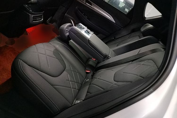 Used ARCFOX Alpha T6 2025 688MAX 175kW Left Rear Seat