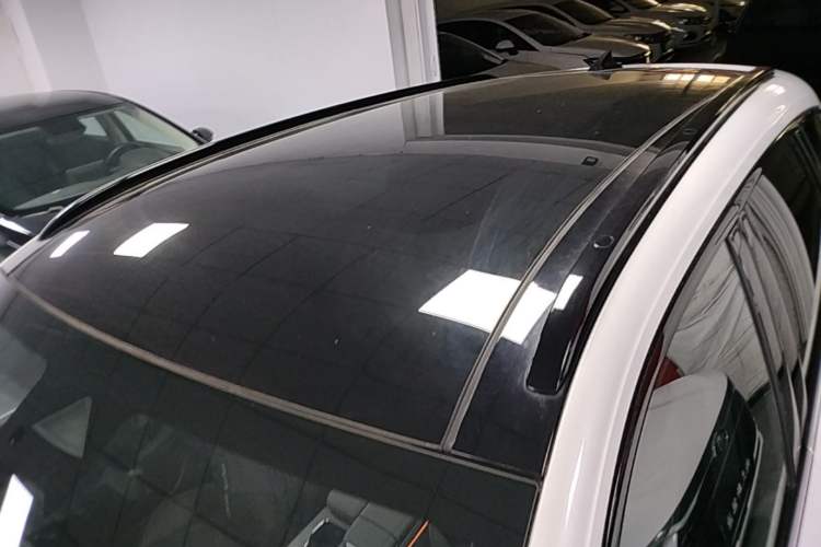 Used ARCFOX Alpha T6 2025 688MAX 175kW Roof