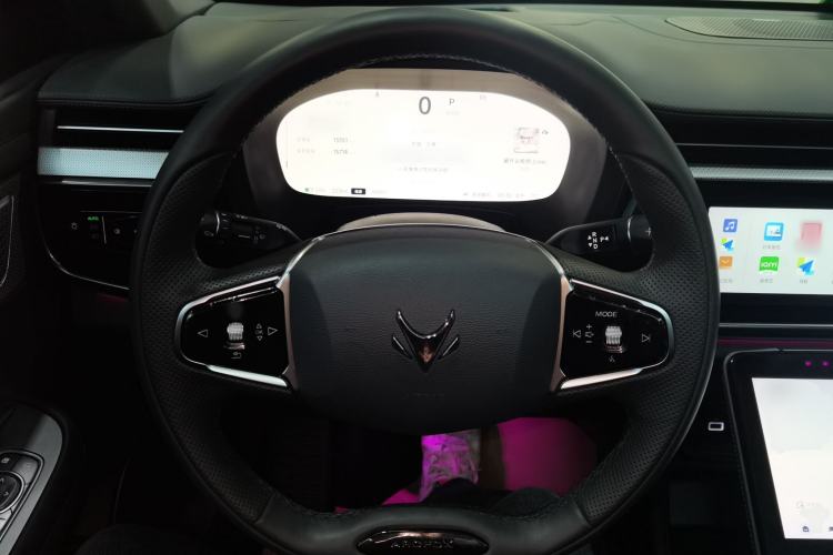 Used ARCFOX Alpha T6 2025 688MAX 175kW Steering Wheel