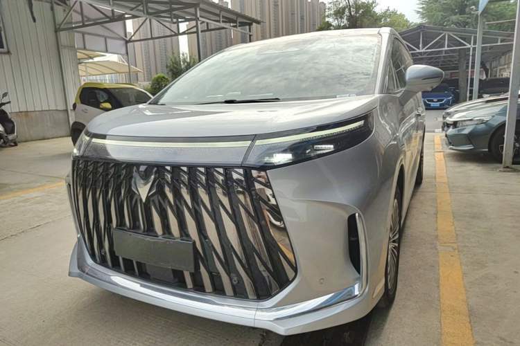 Used ARCFOX Ji Hu asks V9 2026 Model 1330 Ultra+ Guazi used car, China used car export, Used car for sale, Used cars, Cheapest cars for sale