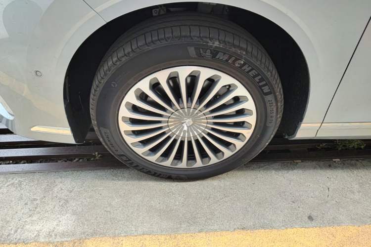 Used ARCFOX Ji Hu asks V9 2026 Model 1330 Ultra+ Left Front Wheel Hub
