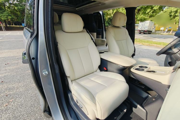 Used ARCFOX Ji Hu asks V9 2026 Model 1330 Ultra+ Right Front Seat