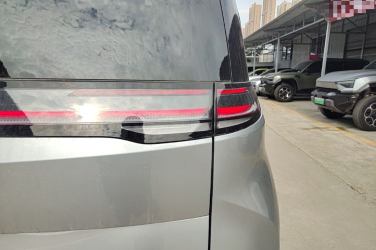 Used ARCFOX Ji Hu asks V9 2026 Model 1330 Ultra+ Right Rear Taillight