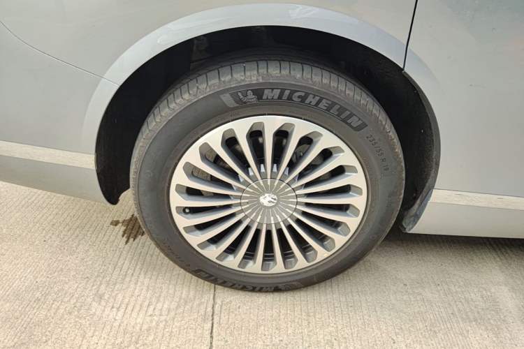 Used ARCFOX Ji Hu asks V9 2026 Model 1330 Ultra+ Right Rear Wheel Hub