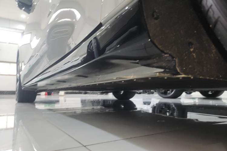 Used ARCFOX Jihu Beta S3 2026 Model 660ULTRA Left Side Sill