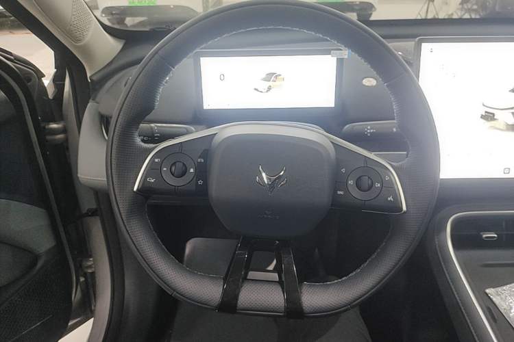 Used ARCFOX Jihu Beta S3 2026 Model 660ULTRA Steering Wheel