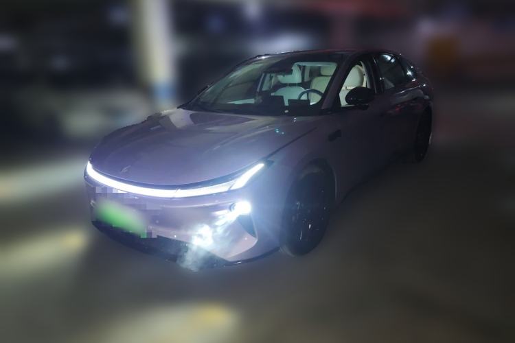 ARCFOX Jihu 2026