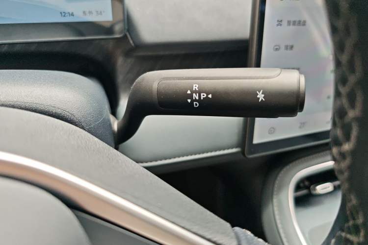 Used ARCFOX Jihu Beta S3 2026 Model 535 MAX+ Battery-Swap Version Gear Lever