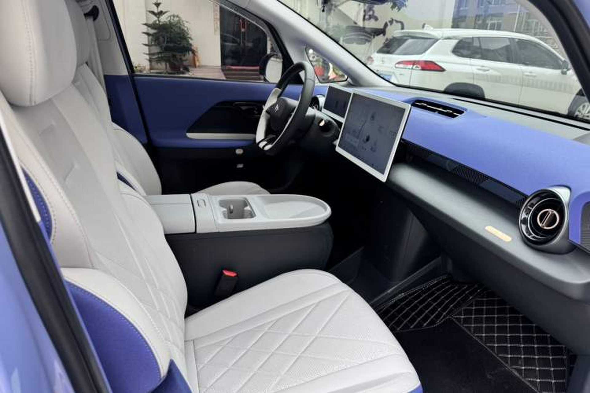 Used ARCFOX Kaola 2023 Family Edition Pro Interior 6