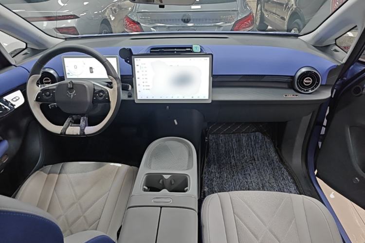 Used ARCFOX Kaola 2023 Family Edition Center Console