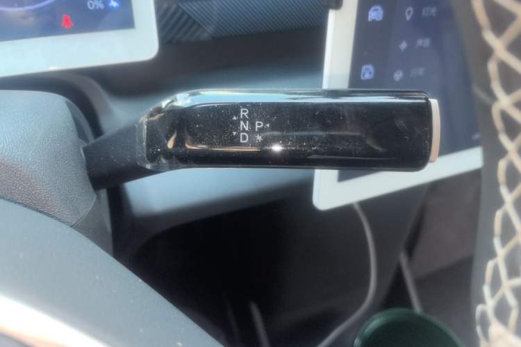 Used ARCFOX Kaola 2023 Family Edition Pro Gear Lever