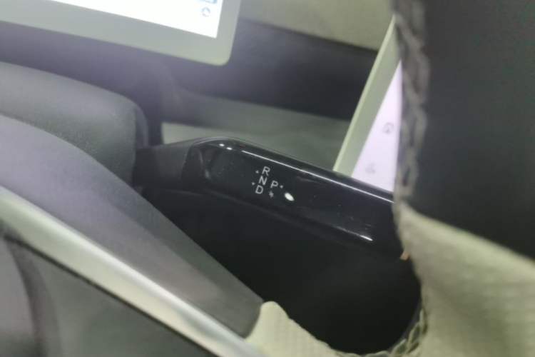 Used ARCFOX Kaola 2023 Family Edition Pro Gear Lever