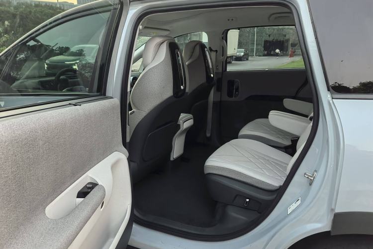 Used ARCFOX Kaola 2023 Family Edition Pro Interior 2