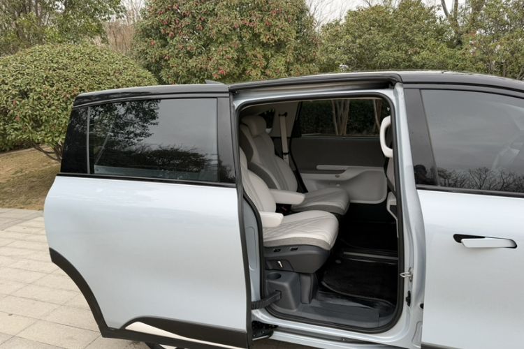 Used ARCFOX Kaola 2023 Parent-Child Edition Interior 2