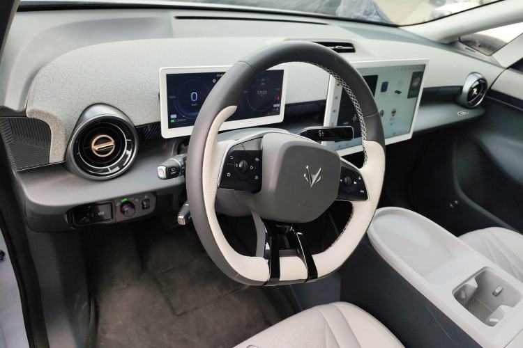 Used ARCFOX Kaola 2023 Family Edition Pro Interior 2