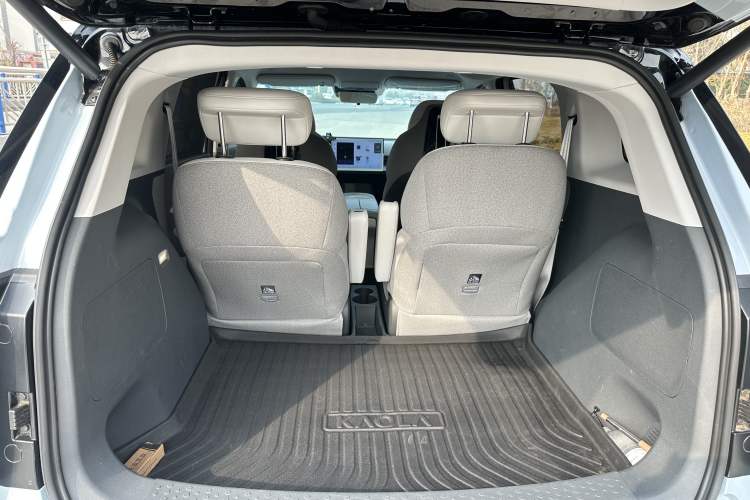 Used ARCFOX Kaola 2023 Family Edition Pro Interior 4