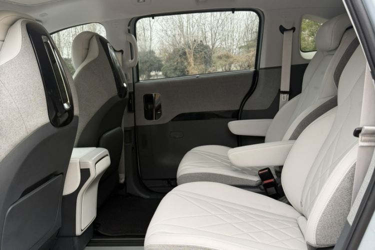 Used ARCFOX Kaola 2023 Parent-Child Edition Interior 4
