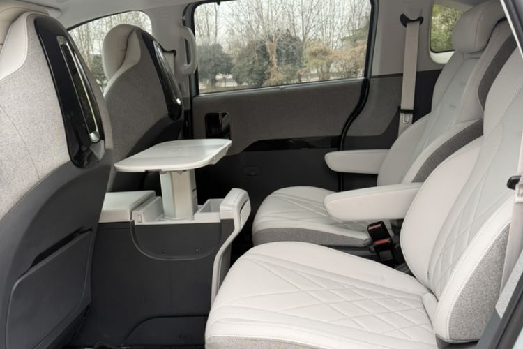 Used ARCFOX Kaola 2023 Parent-Child Edition Interior 5