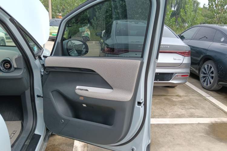 Used ARCFOX Kaola 2023 Family Edition Pro Interior 5