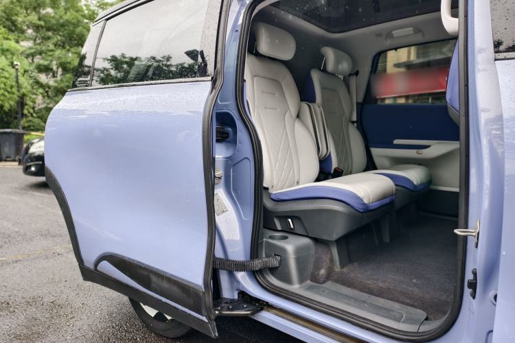 Used ARCFOX Kaola 2023 Family Edition Interior 6