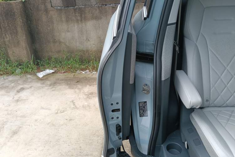 Used ARCFOX Kaola 2023 Family Edition Pro Interior 6