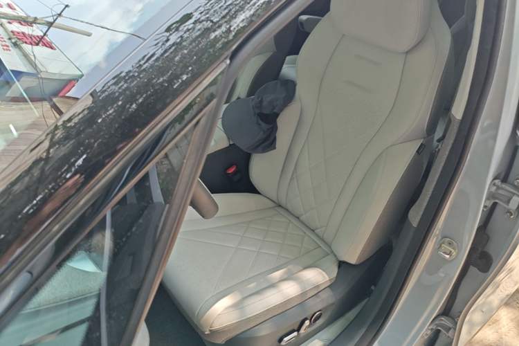 Used ARCFOX Kaola 2023 Family Edition Pro Left Front Seat