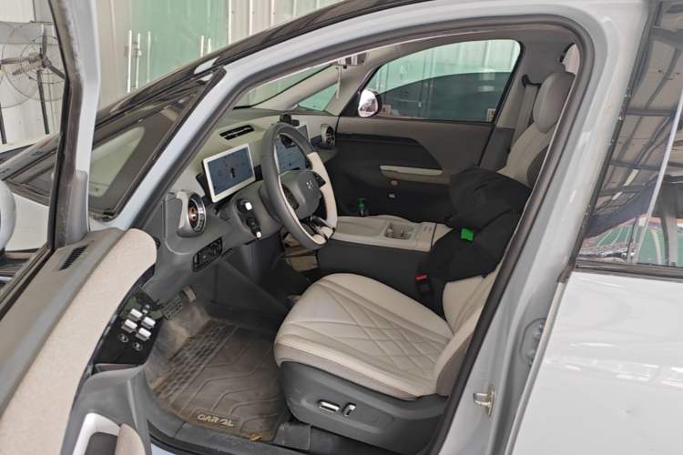 Used ARCFOX Kaola 2023 Family Edition Left Front Seat