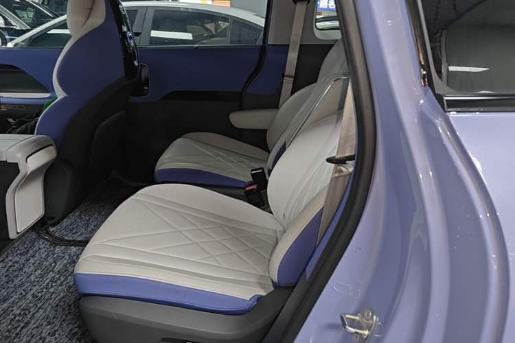 Used ARCFOX Kaola 2023 Family Edition Left Rear Seat