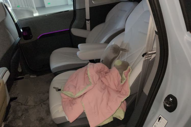 Used ARCFOX Kaola 2023 Family Edition Left Rear Seat