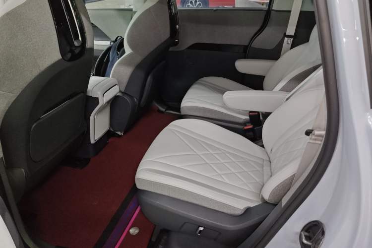 Used ARCFOX Kaola 2023 Family Edition Left Rear Seat