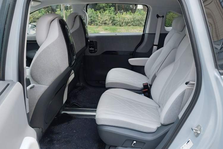 Used ARCFOX Kaola 2023 Parent-Child Edition Pro Left Rear Seat