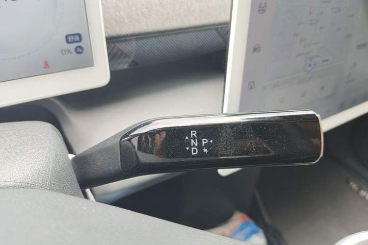 Used ARCFOX Kaola 2023 Family Edition Pro Gear Lever