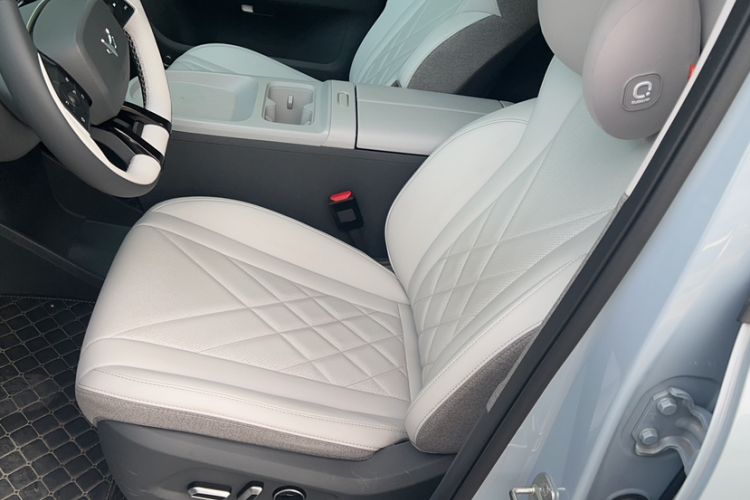 Used ARCFOX Kaola 2023 Family Edition Pro Interior 3
