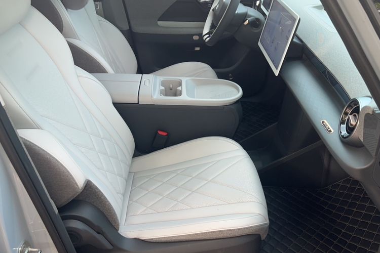 Used ARCFOX Kaola 2023 Family Edition Pro Interior 4