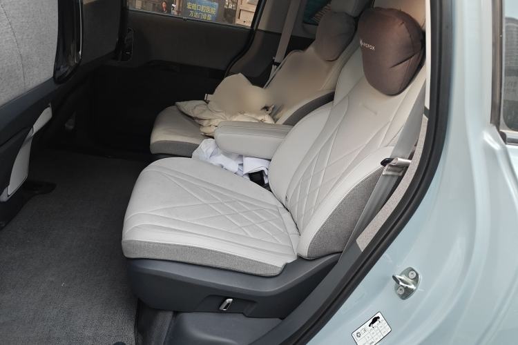 Used ARCFOX Kaola 2023 Family Edition Pro Interior 4