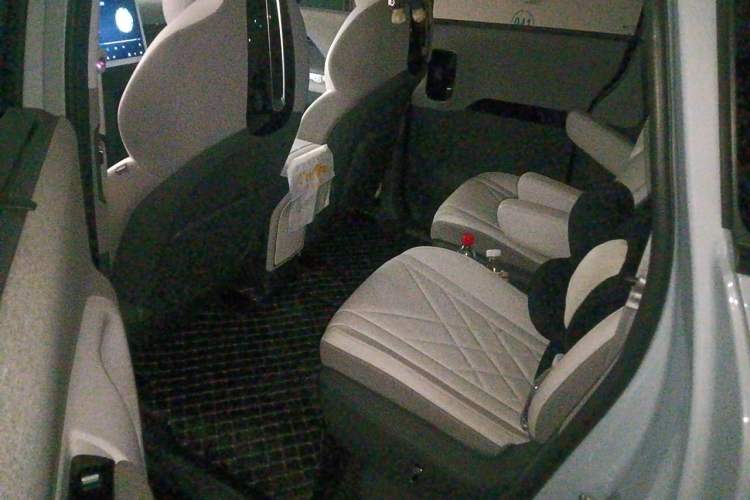 Used ARCFOX Kaola 2023 Family Edition Pro Left Rear Seat