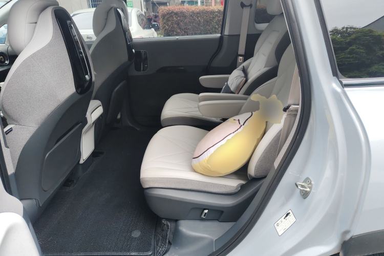 Used ARCFOX Kaola 2023 Family Edition Left Rear Seat