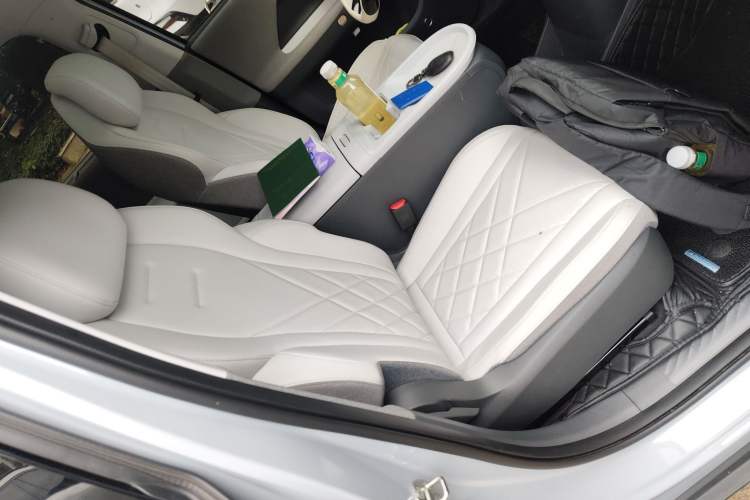 Used ARCFOX Kaola 2023 Family Edition Right Front Seat