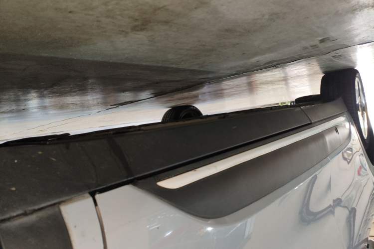 Used ARCFOX Kaola 2023 Family Edition Pro Right Side Sill