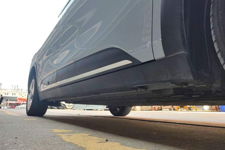 Used ARCFOX Kaola 2023 Family Edition Pro Right Side Sill